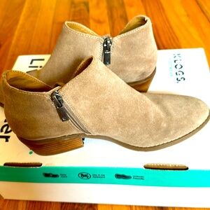LUCKY BRAND clogs. Size 61/2